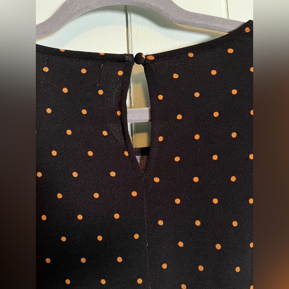 Nordstrom Rack Women's Top. Black W/ Rust Polka Dots. 3/4 Sleeves. Size 1X - Picture 3 of 9
